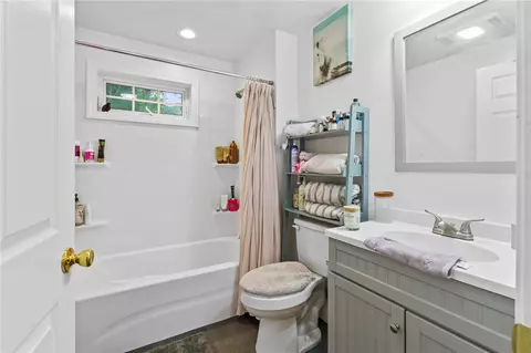 249 Joffre Ave, Woonsocket, RI 02895 photo 22