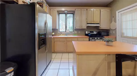 620 S Main St, Woonsocket, RI 02895 photo 6