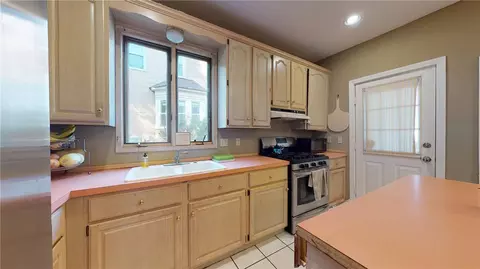 620 S Main St, Woonsocket, RI 02895 photo 7