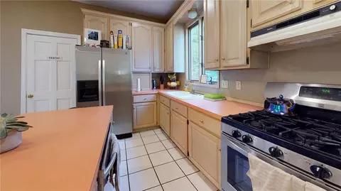 620 S Main St, Woonsocket, RI 02895 photo 8
