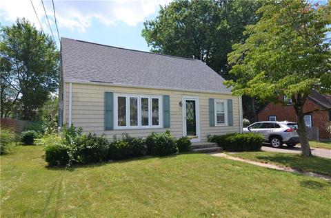 32 Maplehurst Ave, Warwick, RI 02889 photo 1