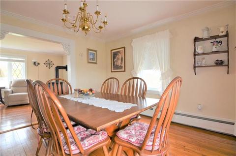 32 Maplehurst Ave, Warwick, RI 02889 photo 4