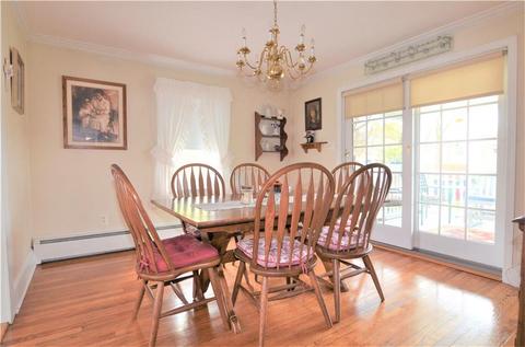 32 Maplehurst Ave, Warwick, RI 02889 photo 3