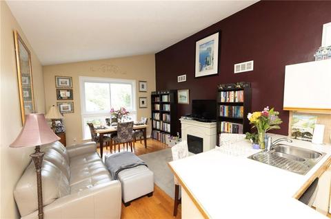945 Halifax Dr, Warwick, RI 02886 photo 7
