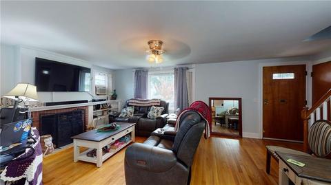 25 Cavalcade Blvd, Warwick, RI 02889 photo 5
