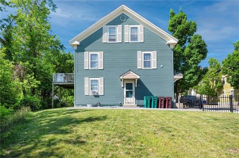 26 Lincoln St, Woonsocket, RI 02895 photo 5