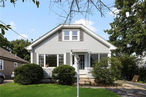 203 Milton Rd, Warwick, RI 02888 photo 2