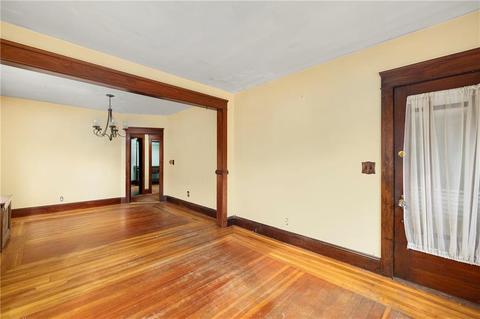 203 Milton Rd, Warwick, RI 02888 photo 9
