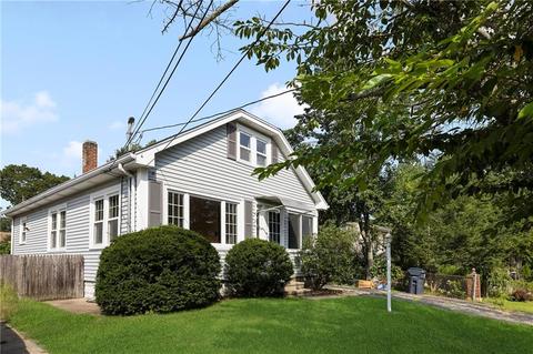 203 Milton Rd, Warwick, RI 02888 photo 3