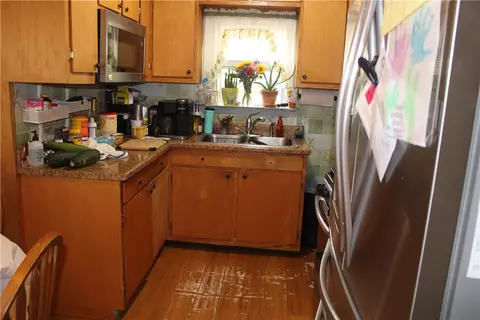 156 Haswill St, Warwick, RI 02889 photo 6