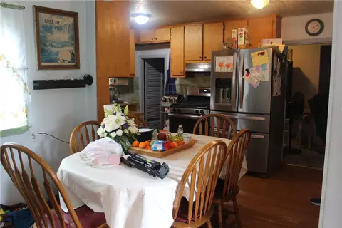 156 Haswill St, Warwick, RI 02889 photo 4