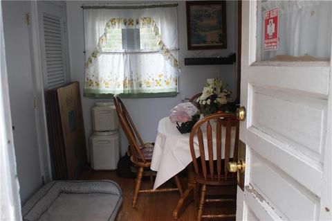 156 Haswill St, Warwick, RI 02889 photo 3