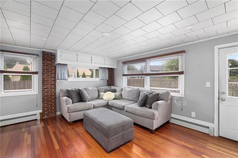 135 Edmond Dr, Warwick, RI 02886 photo 7