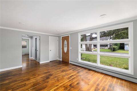135 Edmond Dr, Warwick, RI 02886 photo 14