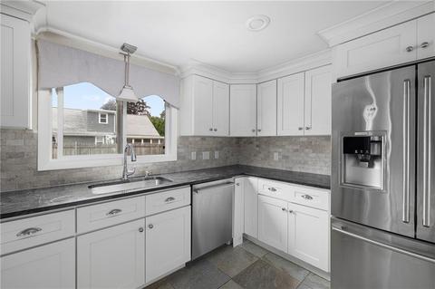 135 Edmond Dr, Warwick, RI 02886 photo 11