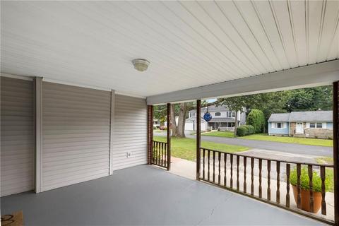 135 Edmond Dr, Warwick, RI 02886 photo 6