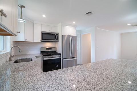 79 Palace Ave, Warwick, RI 02886 photo 11
