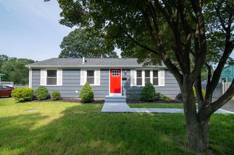 79 Palace Ave, Warwick, RI 02886 photo 1