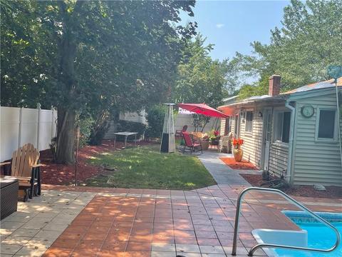 14 Independence Dr, Warwick, RI 02888 photo 4
