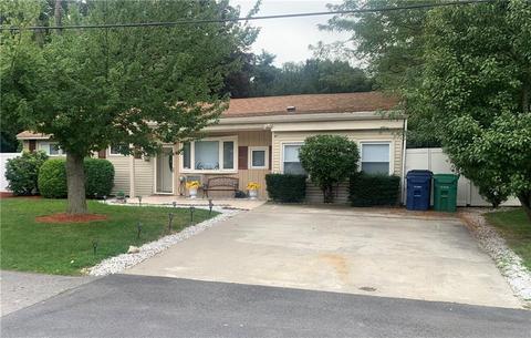 14 Independence Dr, Warwick, RI 02888 photo 2