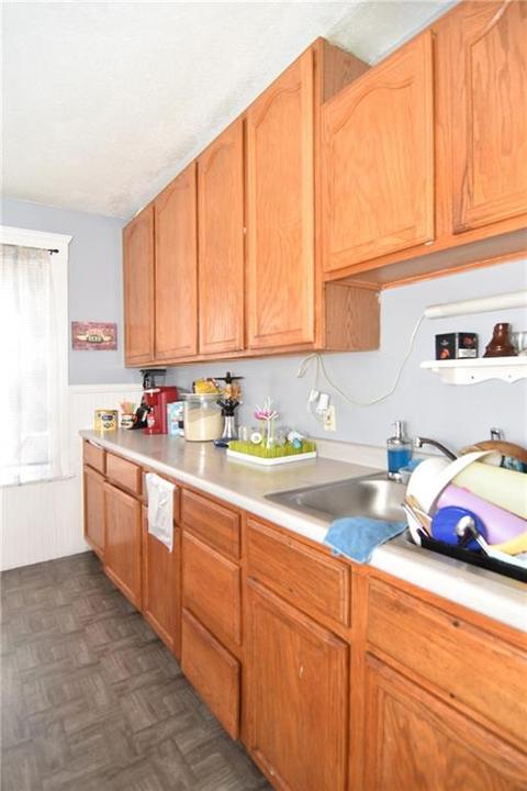 42 Parker St, Woonsocket, RI 02895 photo 2