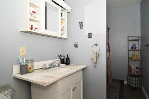 42 Parker St, Woonsocket, RI 02895 photo 3