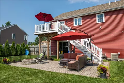 8 Kurts Pl, Taunton, MA 02780 photo 5