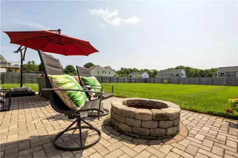 8 Kurts Pl, Taunton, MA 02780 photo 6