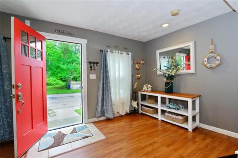 134 Pender Ave, Warwick, RI 02889 photo 6