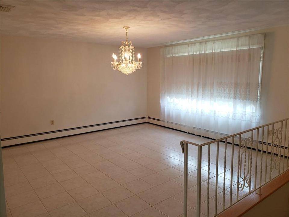  74 Marlow St, Cranston, RI 02920 photo 7