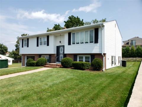 74 Marlow St, Cranston, RI 02920