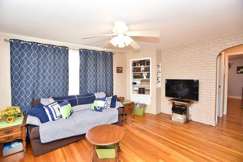 211 Burrington St, Woonsocket, RI 02895 photo 5