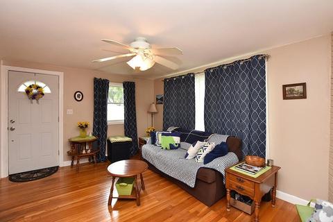 211 Burrington St, Woonsocket, RI 02895 photo 6