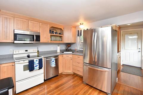 211 Burrington St, Woonsocket, RI 02895 photo 2
