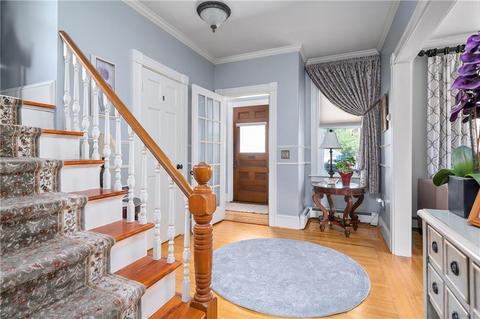 98 Coe St, Woonsocket, RI 02895 photo 4