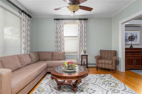 98 Coe St, Woonsocket, RI 02895 photo 6