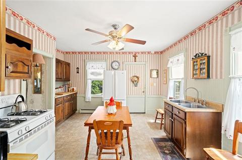 318 Ring Ave, Warwick, RI 02888 photo 17