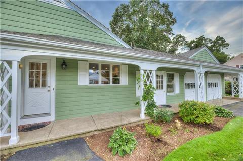 271 Squantum Dr, Warwick, RI 02888 photo 6