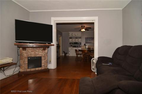 72 Bellevue Ave, Woonsocket, RI 02895 photo 10