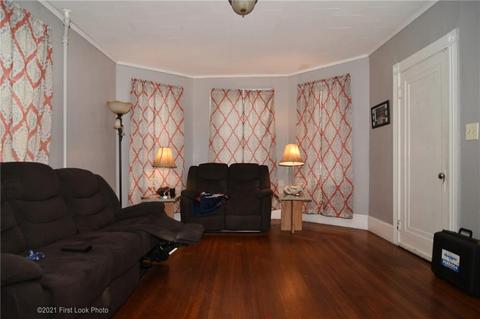 72 Bellevue Ave, Woonsocket, RI 02895 photo 9
