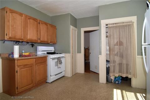 72 Bellevue Ave, Woonsocket, RI 02895 photo 3