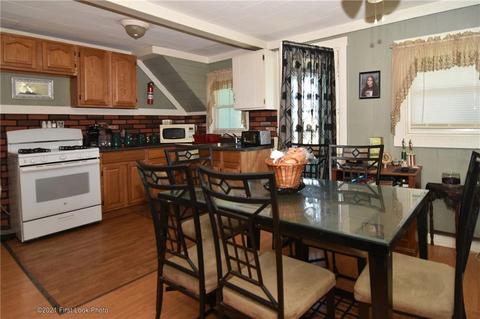 72 Bellevue Ave, Woonsocket, RI 02895 photo 21