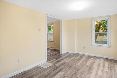 2 Pevear Ave, Warwick, RI 02886 photo 7