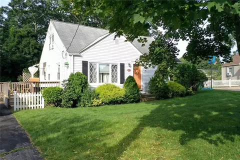 147 Union Ave, Warwick, RI 02889 photo 1