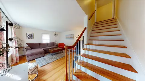 147 Union Ave, Warwick, RI 02889 photo 5