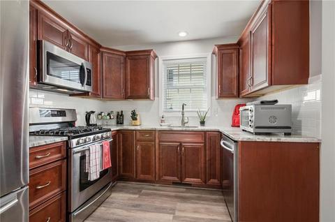 61 Summer St, Westerly, RI 02891 photo 1
