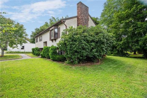 36 Lexington St, Woonsocket, RI 02895 photo 2