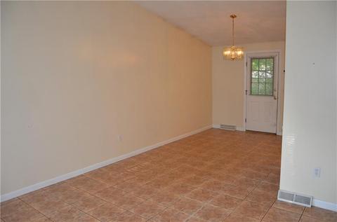 72 Lloyd Ave, Warwick, RI 02889 photo 9