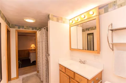 202 Glaude Ln, Woonsocket, RI 02895 photo 16