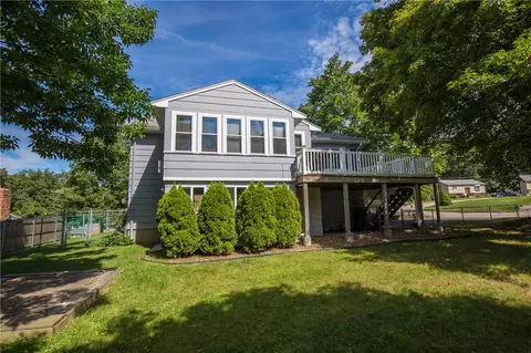 202 Glaude Ln, Woonsocket, RI 02895 photo 20